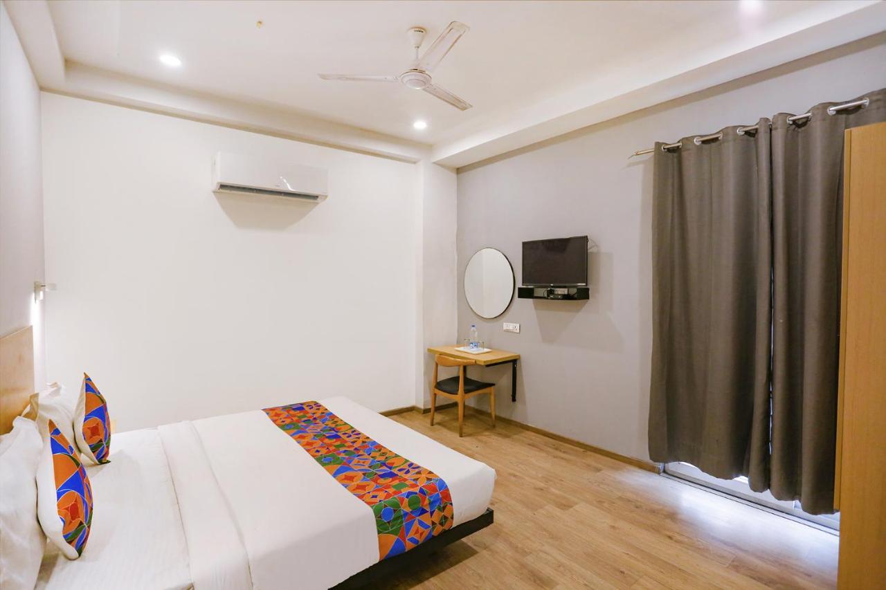 होटल Fabhotel Roseman Delhi (National Capital Territory of India)